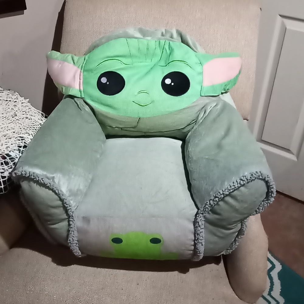 Disney Star Wars The Mandalorian w/ grogu The Child Bean Bag Chair
